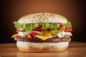 Een onderzoek naar de rationaliteit en loyaliteit van ‘lage overstapkosten gebruikers’ in de Fast-Food markt.