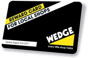 Lees hier alles over de Wedge Card waarbij winkelbezoekers profiteren van kortingen en daarnaast een goed doel steunen.